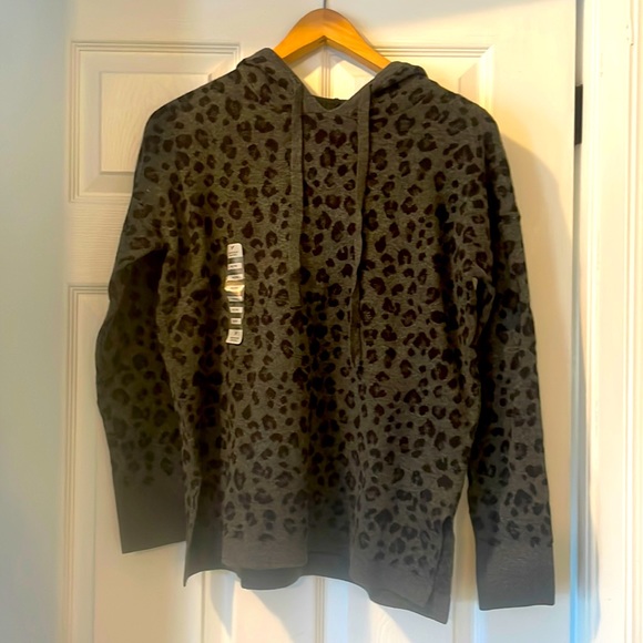 Cheetah print super soft knit hoodie - Picture 1 of 4